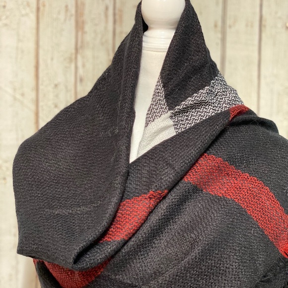 Wrap - Picture 2 of 3